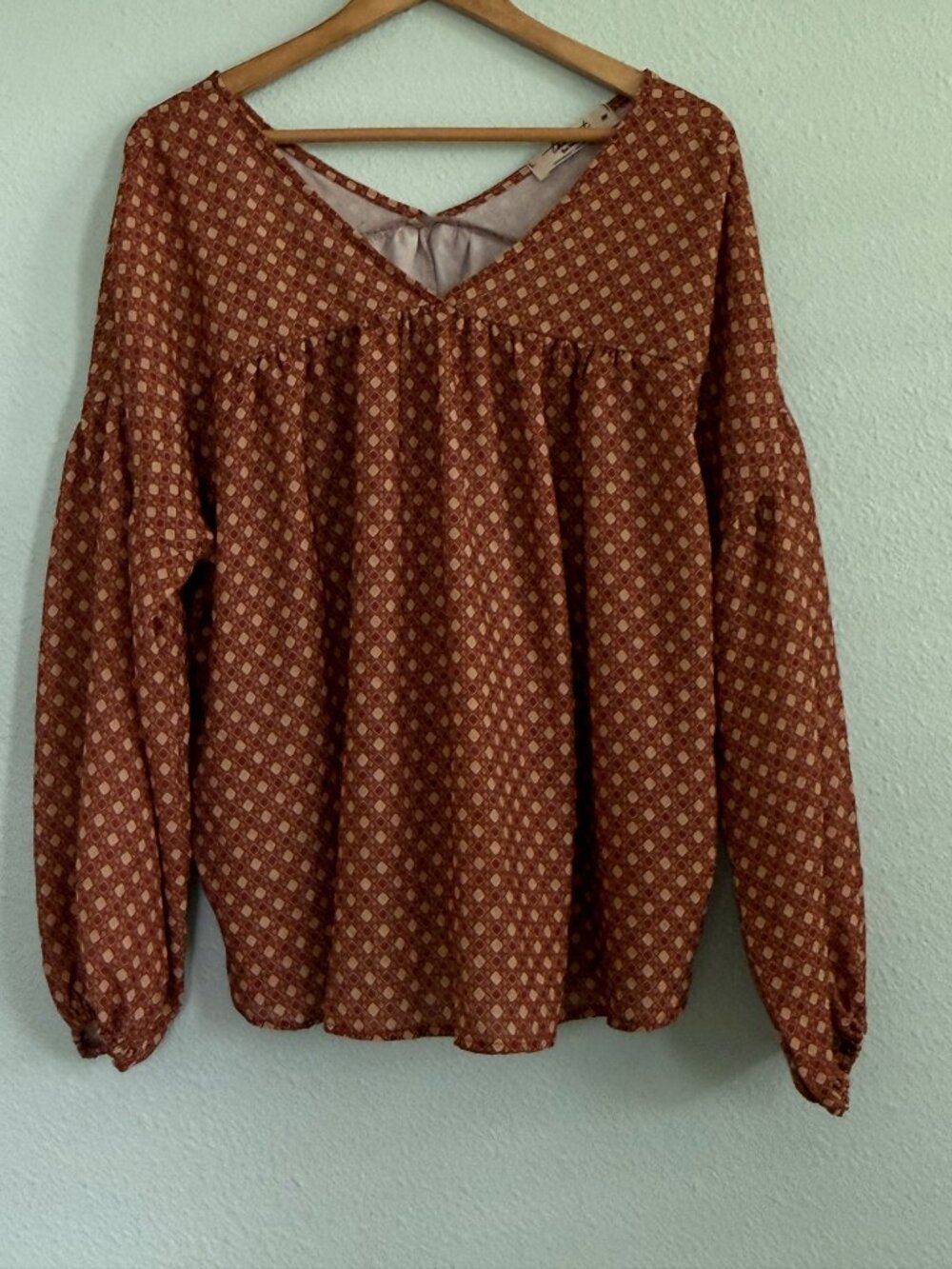 The Nest by Three Birds Nest Flowy Boho Printed Top Size M - Picture 2 of 9